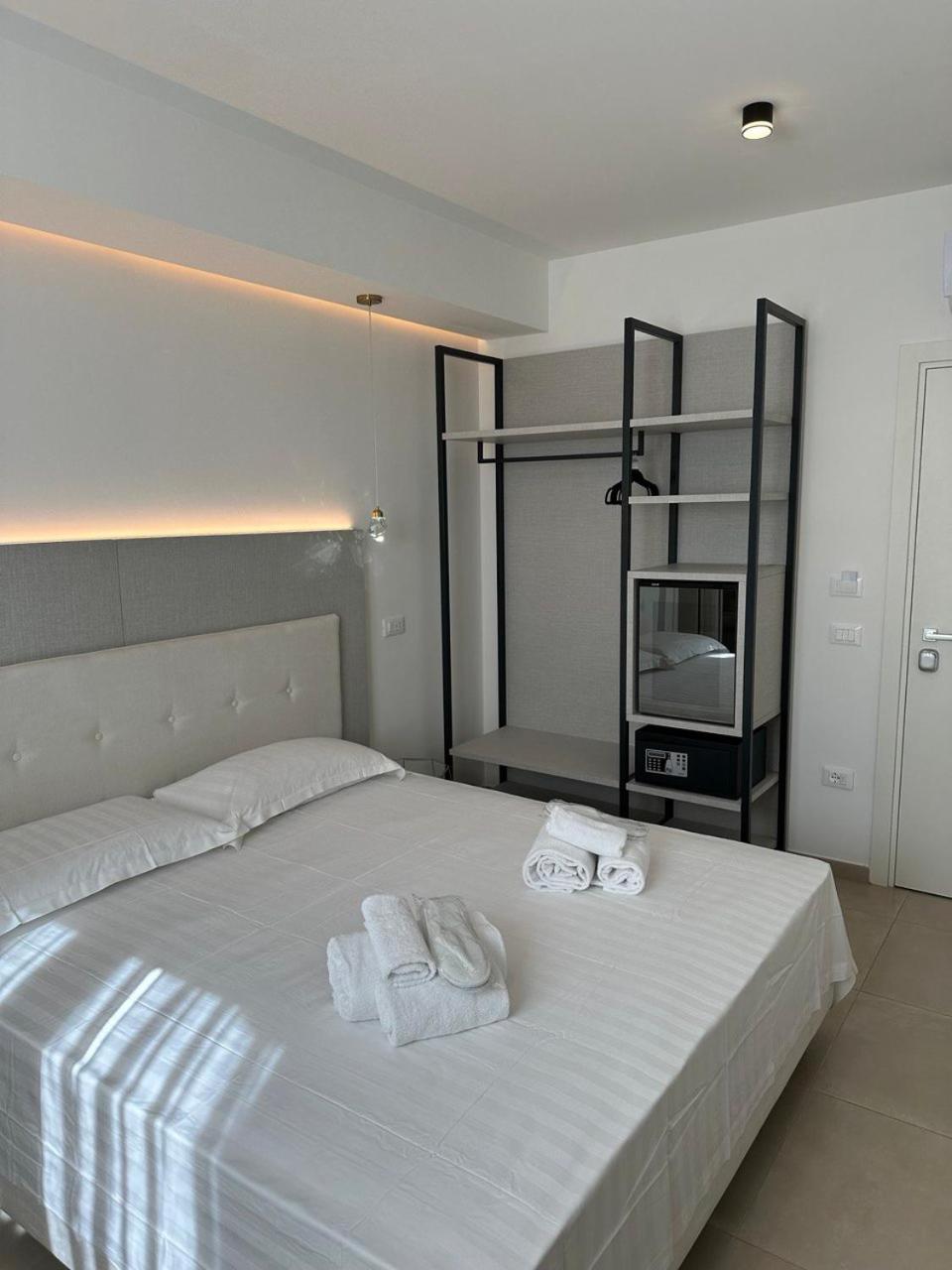 Amani Chic Rooms Olbia Exterior photo