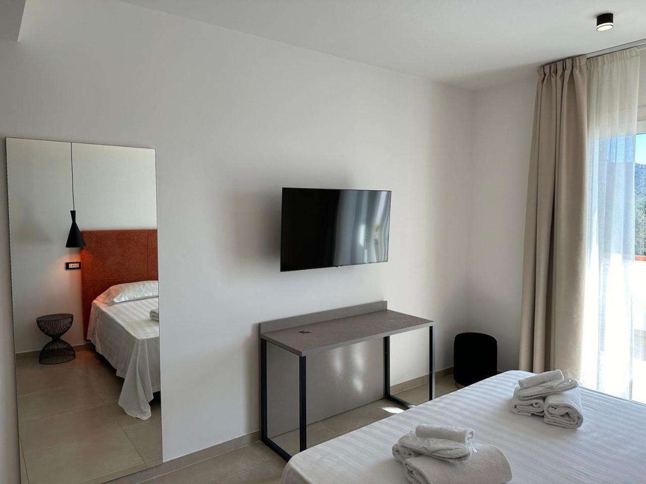 Amani Chic Rooms Olbia Exterior photo