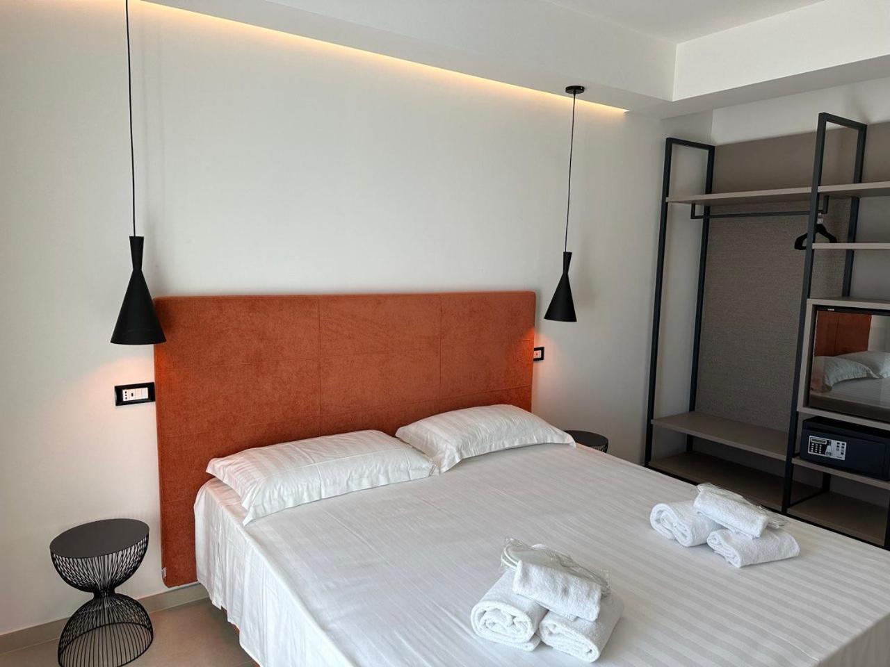 Amani Chic Rooms Olbia Exterior photo
