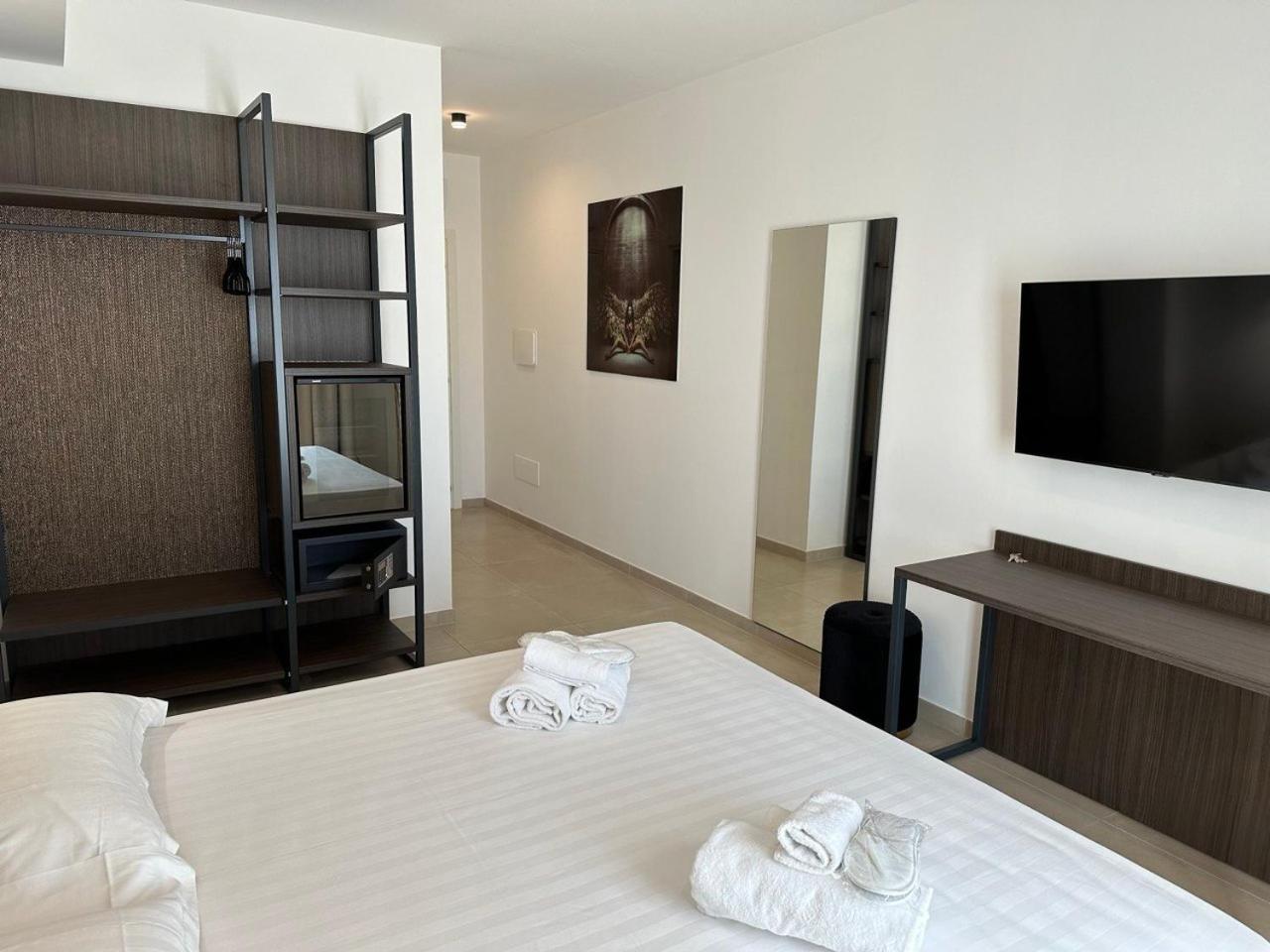 Amani Chic Rooms Olbia Exterior photo